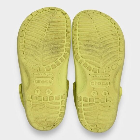CROCS Classic Clog Pale Banana Yellow Unisex Men's 7 Women's 9 - Picture 8 of 11